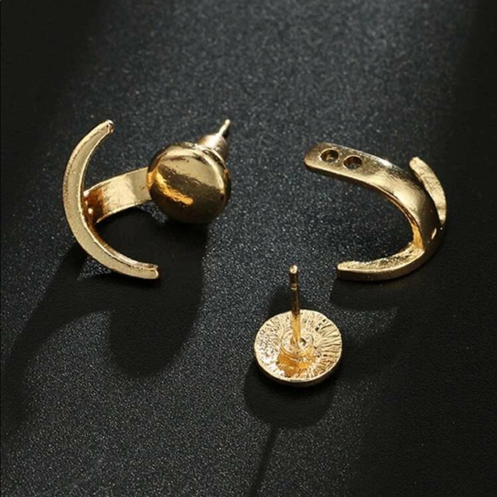 • Reina • Gold Disc Stud Earrings Jackets - Picture 3 of 4